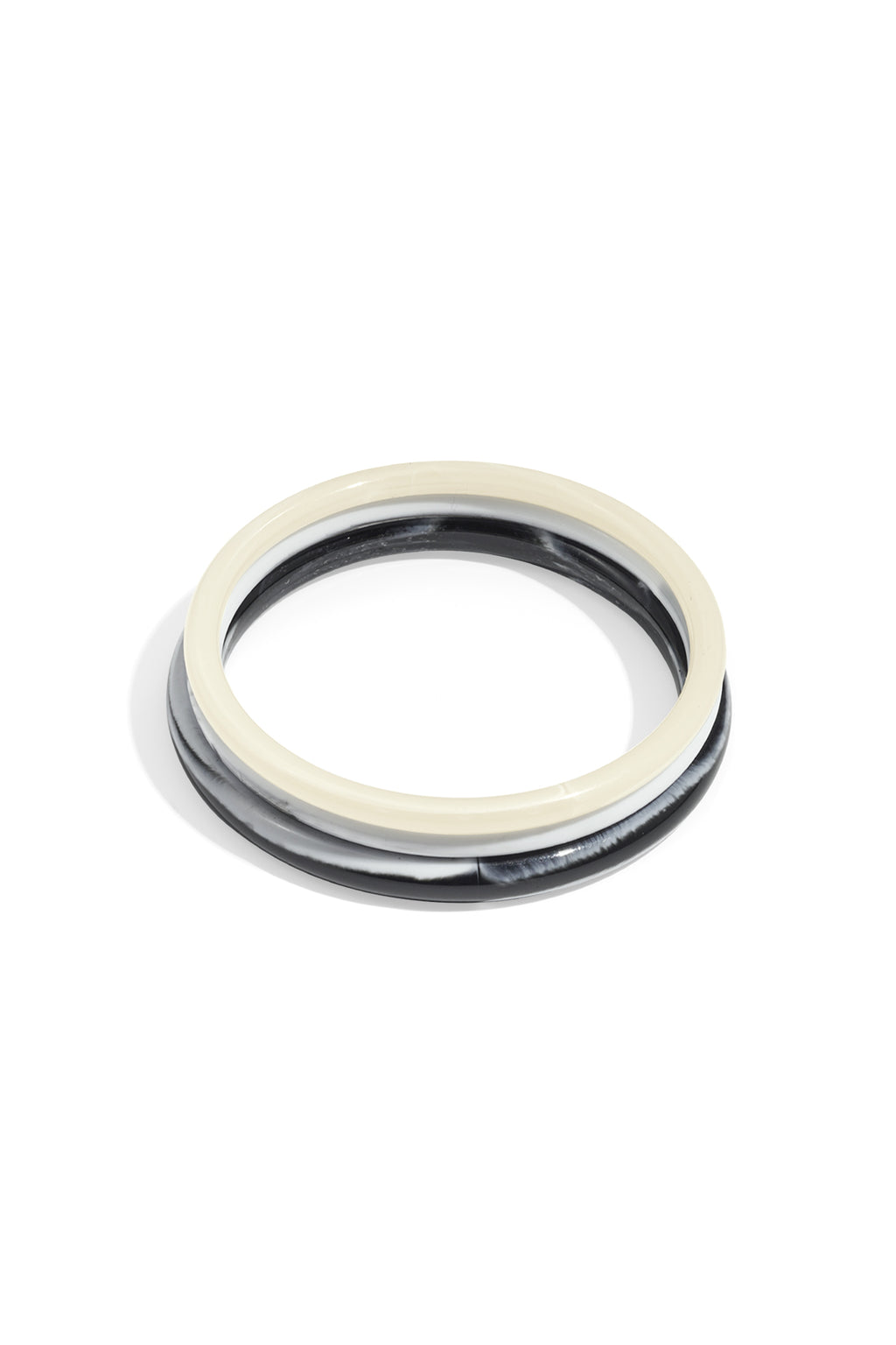 Acryl armbanden effen kleur - wit