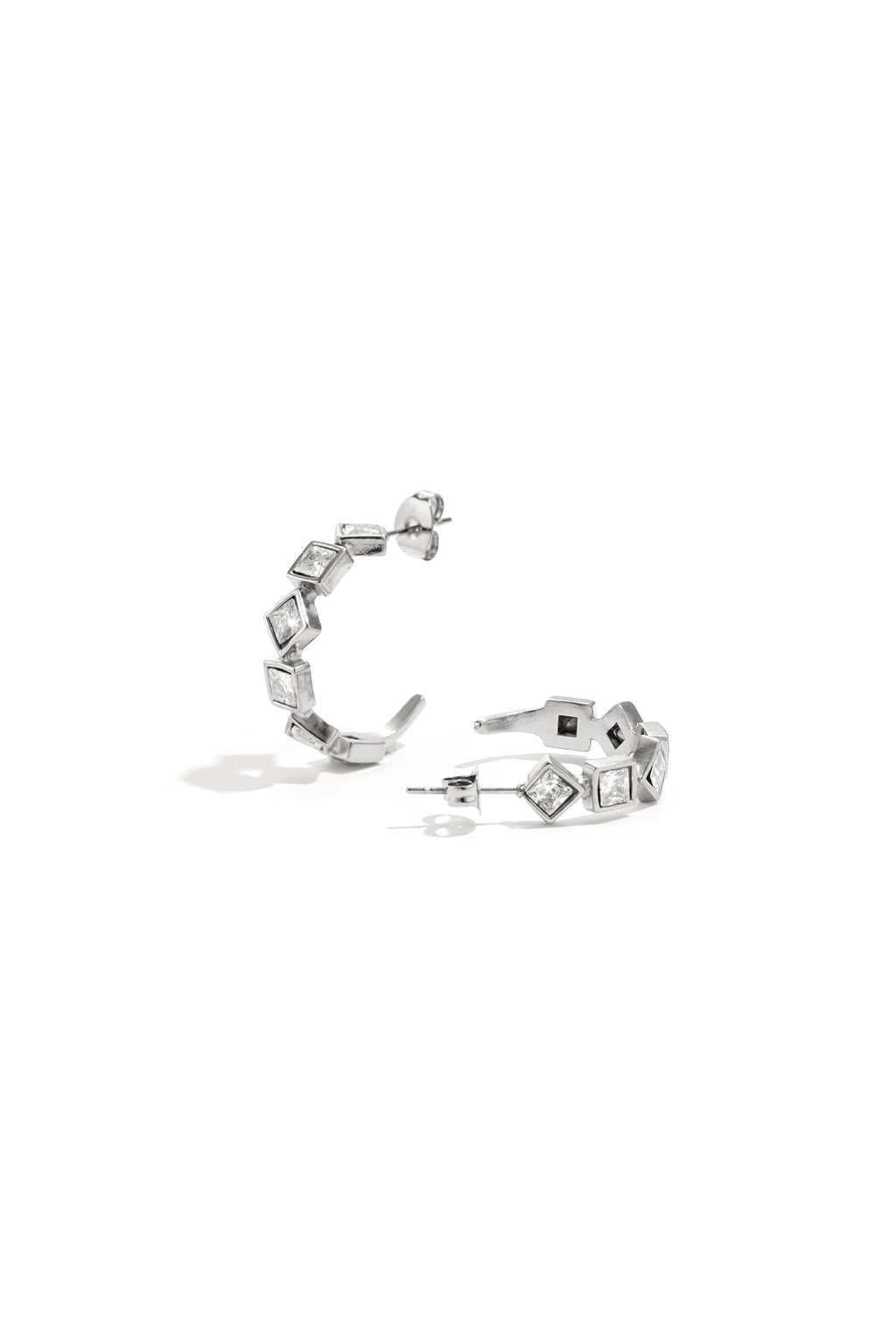 Oorbellen met afwisselende steentjes - zilver