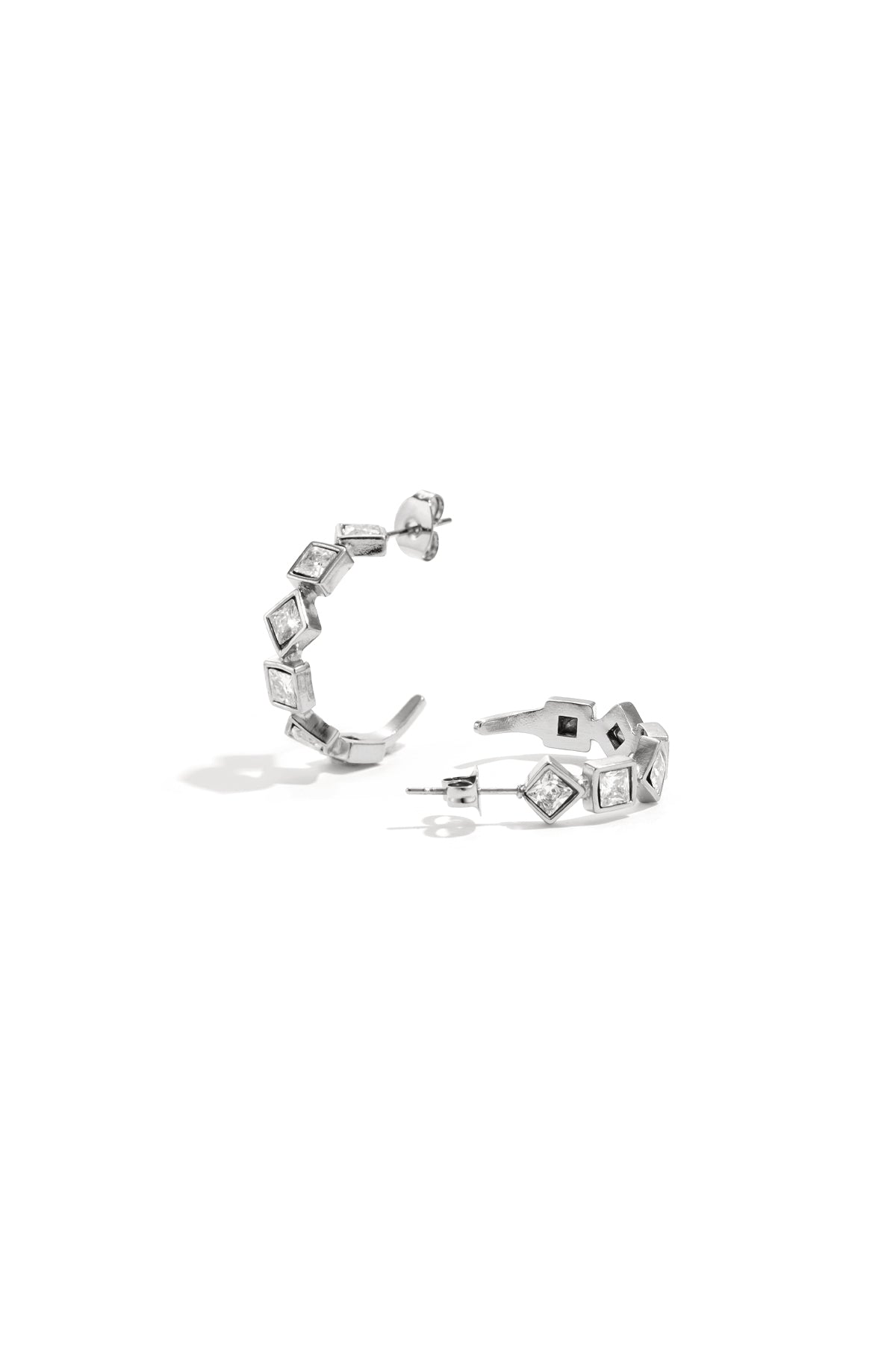 Oorbellen met afwisselende steentjes - zilver