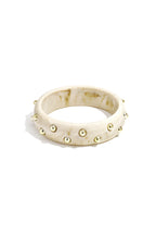 Armbanden met gestippeld detail - huidskleur