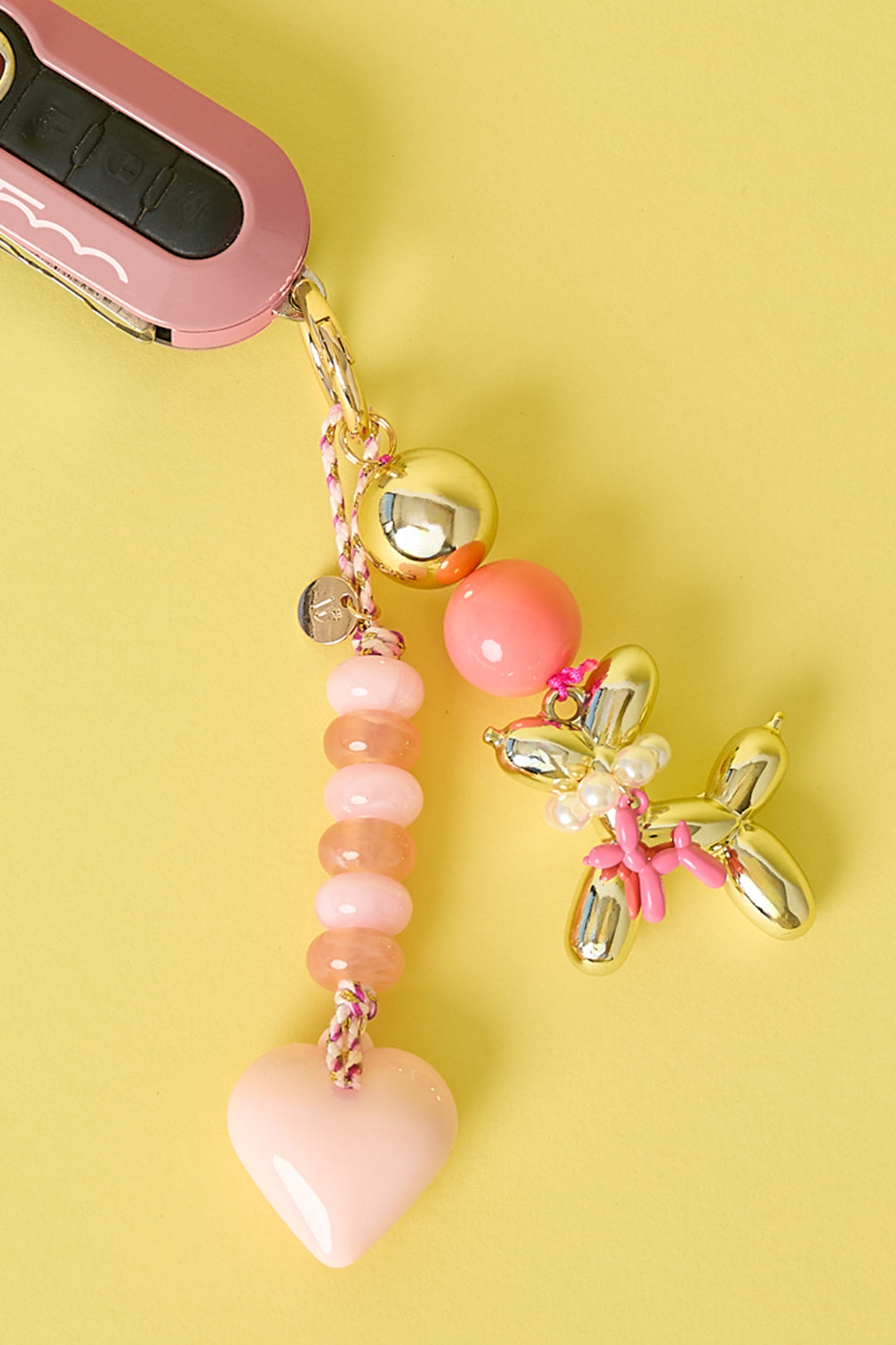 Tasbedels met hartje – Casual acryl – licht roze - gehangen als sleutelhanger